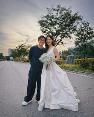 Rebecca Lim Instagram - 生日快乐 my dear @shaunleelee 🫶🏻🤍🫶🏻

What would I be without you 🤗
You’ve been an amazing friend through the ups and downs and now, a super doting Godpa to my baby 🤍
May you be as kind to yourself as you are to everyone else. Cause you are amazing! 爱你爱你爱爱你！🫶🏻😚🫶🏻