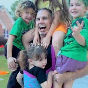 Rebecca Victoria Hardy Instagram - “Reproductive abuse” was the top comment on the original video. Yall WEIRD. 

#bigfamily #househardy #wrestling #childfree