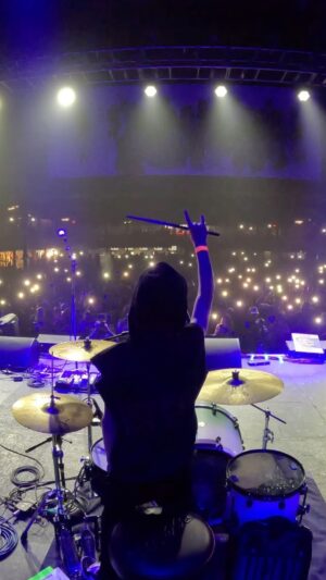 Recker Eans Instagram - Lets light it up this Sunday 🤘✨
-
Opening to @unconventionalkingz set! Seeing those cell phones light up a sold out crowd #epic
-
@sjcdrums @zildjiancompany @londonstickco @gruvgear @inearz @roosterthrones @revelabq 
-
#drum #drums #drummer #kiddrummer #live #livemusic #hiphop #metal #rock #rockstar #tour #explore #sundayfunday