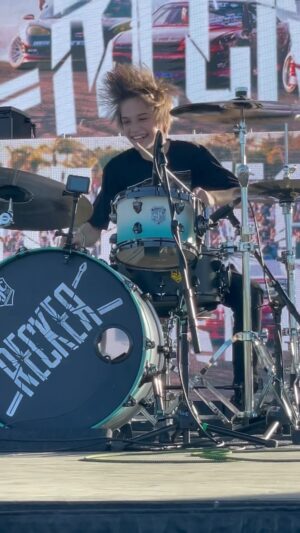 Recker Eans Instagram - If youre not having fun, youre doing it wrong 😃
-
🎶 Original Song ‘Cut Your Losses’ by Me, @jasondevore from @authorityzeromusic and guitar solo @tajfarrant 
-
Mix/Mast/Prod @constesheations @sobelow_az 
-
@sjcdrums @zildjiancompany @inearz @gruvgear @roosterthrones 
-
#punkrock #drums #livemusic