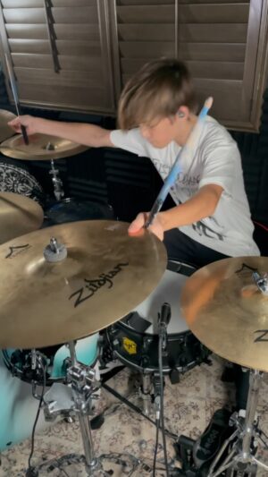 Recker Eans Instagram - @jellyroll615 ‘The Lost’ gonna be rocking in PHX this weekend! 🤘
-
@xomgitsbunnie @codyashdrums @caseystrumz @alexmarkhoward @jacksws @36hourband @rooseveltcolliermusic 
-
@sjcdrums @zildjiancompany @gruvgear @inearz @londonstickco 
-
#drum #drums #drummer #kiddrummer #drummersofinstagram #country #jellyroll #rock #rockandroll