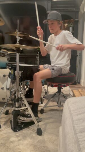 Recker Eans Instagram - Grooves 🤘 @unconventionalkingz 
-
Getting ready for tour! We start April 10th in KC! LETS GO!! Link in bio @therealkingiso @taebo_tha_truth @lexbratcher @therealdjdoc @codemurderone @strangemusicinc @therealtechn9ne 
-
#hiphop #drums #groove #easter 
-
@sjcdrums @zildjiancompany @inearz @londonstickco @gruvgear @gibraltarhardware @remopercussion @roosterthrones @volcom @volcomstudio @melin