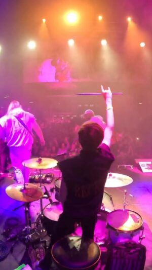 Recker Eans Instagram - We turn up on Tuesdays! 🤘
-
Tour starts April 10th w/ @unconventionalkingz @therealkingiso @lexbratcher @taebo_tha_truth @therealdjdoc LETS GO!!
-
@realhighdeaf @lowkeythawizard @_nativekyng_ @djred_31 
-
@sjcdrums @zildjiancompany @inearz @londonstickco @gruvgear @mercedezuaz @strangemusicinc @therealtechn9ne 
-
#tour #drums #hiphop