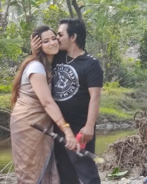 Redin Kingsley Instagram - I’m celebrating Mattu Pongal with my sweet heart wife ❤️❤️❤️