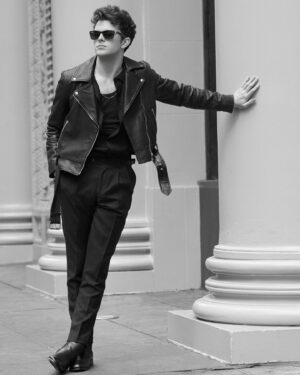 Reed Horstmann Instagram - Waitin for y’all to come see us at @thehotelcafe and @thetroubadour all coming this month! Where ya been? @sachacarlsonandthelight 

#actor #losangeles #downtown #fashion #vintage #rocknroll #queensofthestoneage #guitar #biker #villainsofvalleyview #disney #netflix
