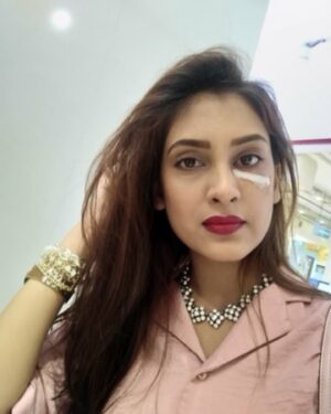 Reena Aggarwal Instagram - In 2018 I met with an accident on the set of a tv show that I was doing. Till date I get Dms why I left that show abruptly and why I never made it back on the show. So today I decided to share this story with all of you. I was shooting with a dog and it happened to bite me right under my eye. I still get flashes of that incident it was bizarre. I wasn’t used to seeing my face like that I was losing a lot of work because of that. The same year, before my wound could heal completely, I also lost my father within a month of that incident. Losing my father was a deeper scar than the one I had on my face. And to top it up, while I still hadn’t recovered from the pain of losing him my personal life also started falling apart . I started to feel that I am going to lose everything.. I started feeling scared, insecure and anxious that I will lose my mom,my family I was literally living in fear coz everything was just being taken away from me… I was only left with my trauma. 

•Why I’m sharing it today?? Coz I feel an actor is misunderstood so easily and people think all actors are privileged. But we are also normal human beings and as humans we also experience all kinds of hardships and we still keep our mouth shut and most of the time don’t share our sad stories openly coz even after all the s**t we experience, we still have to show up like soldiers. We still have to fight our battles silently. We still have to give our flesh and blood to our work. We still have to be loyal to a profession which is so ruthless. We still have to entertain you, make y’all laugh. 
•I was running away from my pain for a couple years and not fully accepting what was happening to me but eventually I had to. Once I accepted the reality I used my pain as the fire in me. I worked hard on myself to come out of darkness. Life of an artist is uncertain… We are mad people! And that’s the beauty of living for art. It can numb the pain at least if it can’t save you!!! I hope together we can make this world a kinder place to coexist and learn from each other’s lives!
P.s I still love dogs 🐕 ❤️

#artist #actorslife #throwbackthursday #potd #lifelessons #actors #journey #life #gratitude