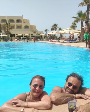 Reha Özcan Instagram - Djerba: Tunus'ta bir ada. Çok gezdik, zengin yemeklerle tanıştık, timsah sevdik(!).. Maç seyrettik, elendik. 
Biraz sonra döneceğiz... 
Özleyeceğiz...