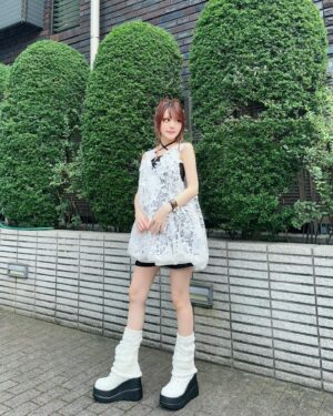 Reina Tanaka Instagram - .
同じ服の写真ばっかりになるけど
全身載せてなかったので載せます🤍
・‥…━━━☞・‥…━━━☞
#れーなこーで
#labelleEtude