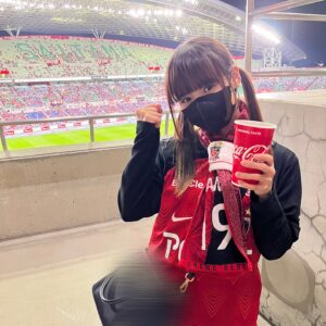 Reina Yokoyama Instagram - ⚽️
.
.
.
#浦和レッズ
#岩尾憲　選手
#morningmusume24
#モーニング娘24 #横山玲奈