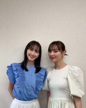 Rena Matsui Instagram - 本日『TV LIFE』発売です。
#嗤う淑女　について、りおちゃんと取材を受けました。
2人で取材って思えば初めてだったかも🥺
