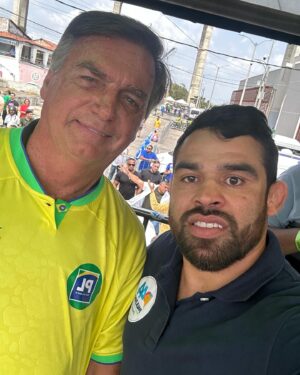 Renan Barão Instagram - Dando início a abertura da nossa campanha com a presença do @jairmessiasbolsonaro 

#jairbolsonaro #jairmessiasbolsonaro #vereador #jiujitsu
