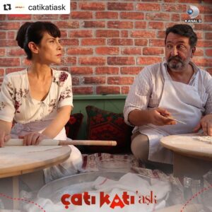 Renan Bilek Instagram - #Repost @catikatiask with @make_repost
・・・
Celal ve Perihan arasında derin mevzular 🤨
Çatı Katı Aşk #KanalD’de 📺
@kanald @mia_yapim #ÇatıKatıAşk 🏡🧿#renanbilek #dizi #tv #turkishseries