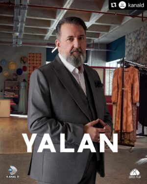 Renan Bilek Instagram - 27.Mayıs.Pazartesi.. saat 20.00.. yapacak daha iyi bir işiniz olacağını sanmıyorum.. bekliyorum 🤗
@kanald @yalantvdizi @surecfilm #renanbilek #film #dizi #series #turkishseries #kanald  #yalan #yalandizi  #yalandizisi  #süreçfilm  #keșfet  #keşfetteyiz 
#Repost @kanald with @use.repost
・・・
Emin Kaleli, vakur, bilge ve erdemli bir insandır. En önem verdiği şey ailevi değerlerdir ve oğlu Kerim’e çok düşkündür. Kerim’le ilgili başına gelmesinden korktuğu ne varsa, Hazal’ın hayatına girişiyle başlar. Yine de Hazal’a babacan davranır. 

#Yalan ilk bölümüyle pazartesi 20.00’de #KanalD’de!