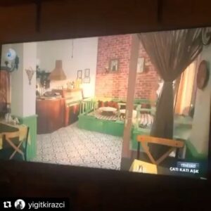 Renan Bilek Instagram - 🤣🤣🤣 @yigitkirazci çok yaşa sen yaaaa 🤣🤣 tülaaaaaay.. iyi misin tülaaaay @tulay9 #çatıkatıaşk #renanbilek #tülaygünal #yiğitkirazcı