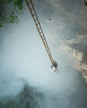 Renan Öztürk Instagram - The assignment within the assignment. For the “Last Honey Hunter” which was my first still assignment I had talked with master editor @sadiequarrier about ways not just to capture the honey hunting action but also a sense of place of the small village of Saadi below the Himalaya in remote eastern Nepal.

One concept was trying to shoot every single member of the village at 85mm on the same backdrop for a big grid that would fold out in the magazine.  They never made the final cut, but nevertheless it was a really cool to document a slice of life in this way. 

@expedition.studios @natgeo @jetbutterflies @climber.abiral @taylorfreesolo @ben_knight @irving_matthew #sonyalpha #thelasthoneyhunter