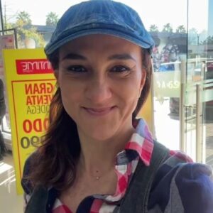 Renata Bravo Instagram - Gran venta de bodega de INTIME en todos los outlet a lo largo de chile está hoy sábado y mañana domingo todo a $6.990 DATAZO ! @intimechile