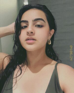 Renaye Tejani Instagram - here till further notice 🌴✨😌