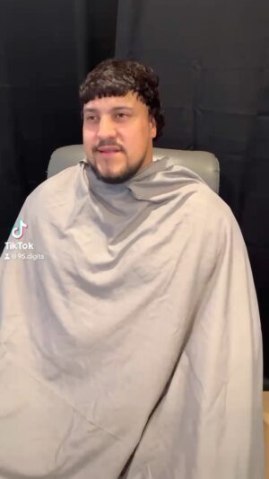 Renes Rivera Instagram - How it feels when your barber hooks you up. Oh and also….Since you’re reading this, I might as well tell you about our song “Tailored” off the EP “Anti-Social” from @95digits. You can listen on every music streaming platform. 

.
.
.
.
.
.
.
.
.
.
#95Digits #HipHop #Tailored #Huskular #AntiSocial #Music #iTunes #AmazonMusic #Spotify #Ep #LA #NYC #Fresh #Bald #HairCut