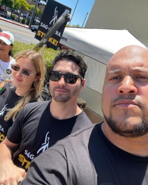 Renes Rivera Instagram - You know what they say, “If you ain’t sweatin, you ain’t gettin”. Proud to be out there with my fellow actors and writers fighting for a cause. We stand together no matter the weather, time, place and everything else in between. I’m honored to be a part of something so grand and so inspiring. 

.
.
.

.
.
.
.
.
.

#SAGAFTRA #AMPTP #WGA #SAGAFTRAStike #WGAStrike #WGAstrong #SAGAFTRAStong #Actor #Netflix #Paramount #ParamountStudios #Together #Strike #Actors #Streaming #FairPay #LA #NYC #Atlanta #Solidarity
