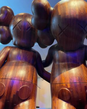 Renes Rivera Instagram - I was at an event at the @BrooklynMuseum  a couple weeks ago and I totally forgot to post. The art there was so incredible. The history, you could just feel it. It was beautiful, painful, mesmerizing and over breathtakingly wonderful. To see how creative people can be from all over the world and throughout time….. was just…. WOW! I honestly had such a great time. I felt connected to it all. So grateful to have had this experience. 

.
.
.
.
.
.
.
.
.
.
.
#Brooklyn #BrooklynMuseum #Art #History #Time #Worldwide #Museum