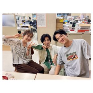 Renn Kiriyama Instagram - ・
さてさてさて、
今夜22時スタート！
@subakana_sensei 
是非見てください
