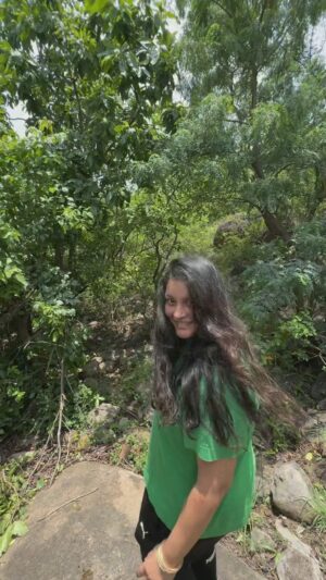 Renu Desai Instagram - Instead of just sitting around in some cafe on a Sunday, I took Aadya, Akira, my friends and Akiras friends for a 4 hour walk in a forest…it’s important for all of us to get away from social media and at least once in a week and re connect back to nature🩵