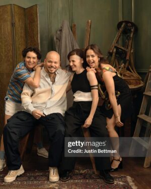 Residente Instagram - In the summers en el festival de @tribeca. Fue muy especial compartir la experiencia de mi primera película como actor junto a toda esta gente que quiero.  @inthesummersfilm  Es una película hermosa y complicada como la vida misma. Siendo una película de cine independiente es increíble todo lo que ha logrado. Desde ganar mejor película en el festival de Sundance, entrar a Tribeca para hacer su premier en NY hasta ser adquirida para proyectarse en cines. Gracias a la directora @uit14 por contar conmigo.