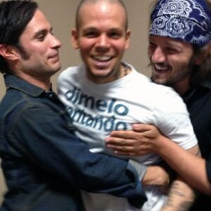 Residente Instagram - In the summers en el festival de @tribeca. Fue muy especial compartir la experiencia de mi primera película como actor junto a toda esta gente que quiero.  @inthesummersfilm  Es una película hermosa y complicada como la vida misma. Siendo una película de cine independiente es increíble todo lo que ha logrado. Desde ganar mejor película en el festival de Sundance, entrar a Tribeca para hacer su premier en NY hasta ser adquirida para proyectarse en cines. Gracias a la directora @uit14 por contar conmigo.