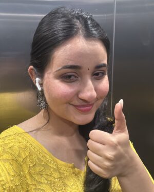Revathi Pillai Instagram - miss wearing bindis😮‍💨