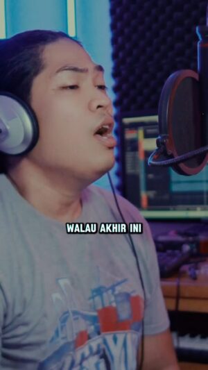 Reymon Knuliqh Instagram - Satu nama tetap di hati - the E.Y.E cover

Arranger by @kak.chims 

Salah satu lagu Malaysia yang bagus nih

#reymonknuliqh #satunamatetapdihati #lagumalaysia #laguhits #laguviral #coverlagu #coversong #musik #music #musikviral