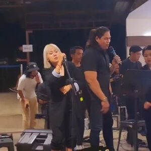 Reymon Knuliqh Instagram - SATU - DEWA

incredible night with incredible song

🎥 : @ariflauw

#reymonknuliqh