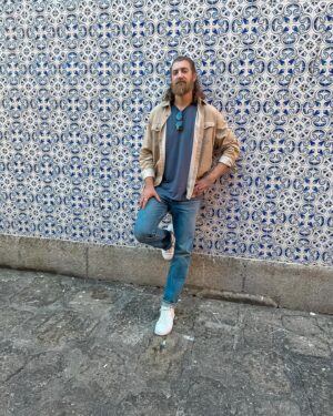 Rhett McLaughlin Instagram - Portugal with my favorite travel companion @jessielaneinteriors. Hear the stories on the latest #earbiscuits