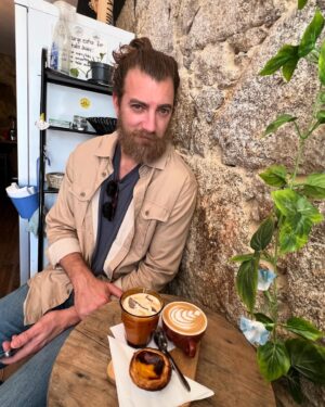 Rhett McLaughlin Instagram - Portugal with my favorite travel companion @jessielaneinteriors. Hear the stories on the latest #earbiscuits
