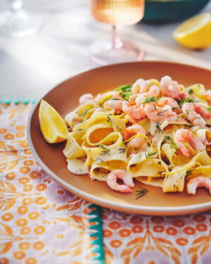 Ricardo Larrivée Instagram - 🍝 PÂTES ENSOLEILLÉES ☀️

Impossible de résister à des pâtes et encore moins lorsqu'elles goûtent l'été! Voici 6 recettes fraîches et ensoleillées, parfaites pour un pique-nique ou même un lunch sous le parasol.

Lien dans le profil (@ricardocuisine) pour voir les recettes.

_______

🍝SUNNY PASTA DISHES☀️

Pasta is hard to resist, especially when it tastes like summer! Here are six fresh and bright recipes that work for a picnic in the park or lunch under a parasol.

Click the link in our bio (@ricardocuisine) for the recipes.