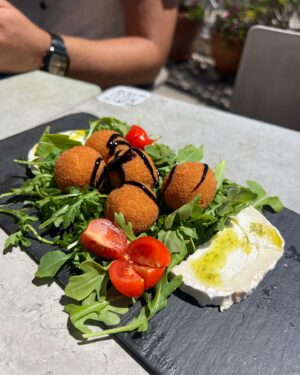 Ricardo de Sá Instagram - Já conheces o @mammadonella ? 🍝📍