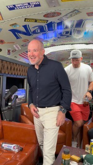 Rich Eisen Instagram - The moment @richeisen stepped on a bus with no motor