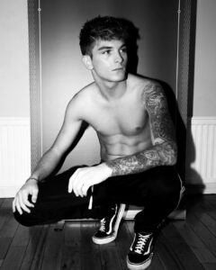 Richard Wisker Most Liked Photos and Posts