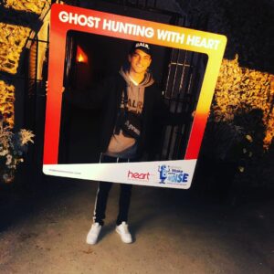 Richard Wisker Instagram - #flashbackfriday @thisisheart @global #globalmakesomenoise Ghost Hunting With Heart 👻 - A Big Thank You to @balr for sending me your clothing package !