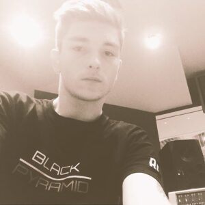 Richard Wisker Instagram - Back In The Studio 🙏🏽