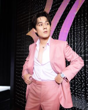 Richie Koh Instagram - Thank you for beautifying me my precious team!

Can never do it without you guys!

PRECIOUS THANKS TO
MAKEUP  @makeupentourage •  @dolleiseah
HAIR @urbanhairsg 
STYLIST @kanerayn 
OUTFIT @qmenswear 
JEWELLERY £ TIMEPIECE @chopard