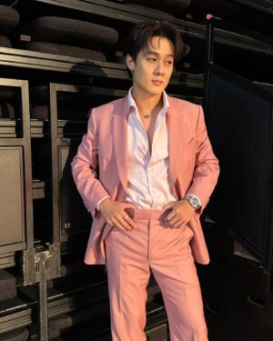 Richie Koh Instagram - Thank you for beautifying me my precious team!

Can never do it without you guys!

PRECIOUS THANKS TO
MAKEUP  @makeupentourage •  @dolleiseah
HAIR @urbanhairsg 
STYLIST @kanerayn 
OUTFIT @qmenswear 
JEWELLERY £ TIMEPIECE @chopard