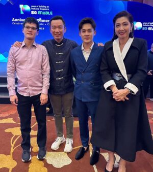 Richie Koh Instagram - Let's please look at the better part of life.

I'm glad to be part of #sgenable and join them for their thanksgiving dinner. Whatever it is you guys are facing, it too shall pass.