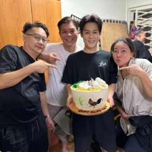 Richie Koh Instagram - It's been a hell of a ride! Hell of a birthday celebration! Everyone snoop me twice in a row!

It's been great! Been a pleasure to work with a bunch of creative people who never settle for mediocre! Thank you to every single one of the production team. Thank you for the hardwork!

A Good Child, Huat ah! #AGoodChildMovie #好孩子