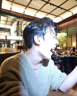 Richie Koh Instagram - It's been an incredible month!

I'm not someone who usually celebrates my birthday, but this year I received an overwhelming amount of love.

From the heartwarming birthday cake surprise by @resortsworldgenting @kristine0510 , along with @denniszhouchongqing and @meigui.k , to having over 700 guests sing "Happy Birthday" to me—I will never forget that moment.

To my beloved cast, crew, and production team of #好孩子, thank you so much for your love and support! You created a safe space for me to perform, showed immense patience and creativity, and pushed boundaries every single day. And, of course, thank you for all the drinks, food, and snacks—too many calories to count!

Lastly, to my glam team: thank you for always supporting my vision and dreams and for always standing behind me. Let's stay together for as long as time allows. @urbanhairsg @makeupentourage @kanerayn