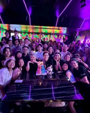 Richie Koh Instagram - It's been an incredible month!

I'm not someone who usually celebrates my birthday, but this year I received an overwhelming amount of love.

From the heartwarming birthday cake surprise by @resortsworldgenting @kristine0510 , along with @denniszhouchongqing and @meigui.k , to having over 700 guests sing "Happy Birthday" to me—I will never forget that moment.

To my beloved cast, crew, and production team of #好孩子, thank you so much for your love and support! You created a safe space for me to perform, showed immense patience and creativity, and pushed boundaries every single day. And, of course, thank you for all the drinks, food, and snacks—too many calories to count!

Lastly, to my glam team: thank you for always supporting my vision and dreams and for always standing behind me. Let's stay together for as long as time allows. @urbanhairsg @makeupentourage @kanerayn