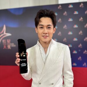 Richie Koh Instagram - 9th April 2023
A day to remember.
Thankful for everything that has happened.

Love ones, families, friends, and @richiekoh_officialfc come together to show support and love for the most important day of local showbiz!

Once again, I've received the outpouring of love and congratulations from many of you! I hope everyone walks away with something from 你的世界我们懂. In turn, I received 4 lovely memorable and unforgettable gifts from you guys! Thank you all😍

Best Male Show Stealer
Most Popular Rising Star
Best Actor
Photo with @sammi_chengsauman (swipe to the end to see my selfish request😅) thank you for capturing it!

Makeup: @makeupentourage @dolleiseah
Hair: @urbanhairsg
Outfit: @suitsupply
Accessories: @fredjewelry
Watch: @hublot @hublot_singapore @thehourglass_official
