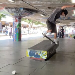 Rick Howard Instagram - Brophy in London 🇬🇧🌳 @andrewbrophy 

#GirlSkateboards
