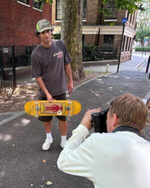 Rick Howard Instagram - Brophy in London 🇬🇧🌳 @andrewbrophy 

#GirlSkateboards