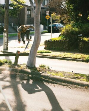 Rick Howard Instagram - healthy dose of @rowandavis_ featured in the new “Internet Birthday” episode 💪🎂 catch more Rowan in the full edit now playing on thrashermagazine.com 📲

📹: @geoffcampbell 
📸: @brucesliver 

#RowanDavis
#GirlSkateboards