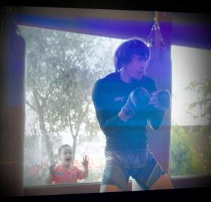 Ricky Turcios Instagram - 𝓦𝓲𝓽𝓱 𝓪 𝓫𝓾𝓻𝓷𝓲𝓷𝓰 𝓭𝓮𝓼𝓲𝓻𝓮❤️‍🔥 #TheUltimateFighter
•
•
•
🎥: @bluecanyonfilm